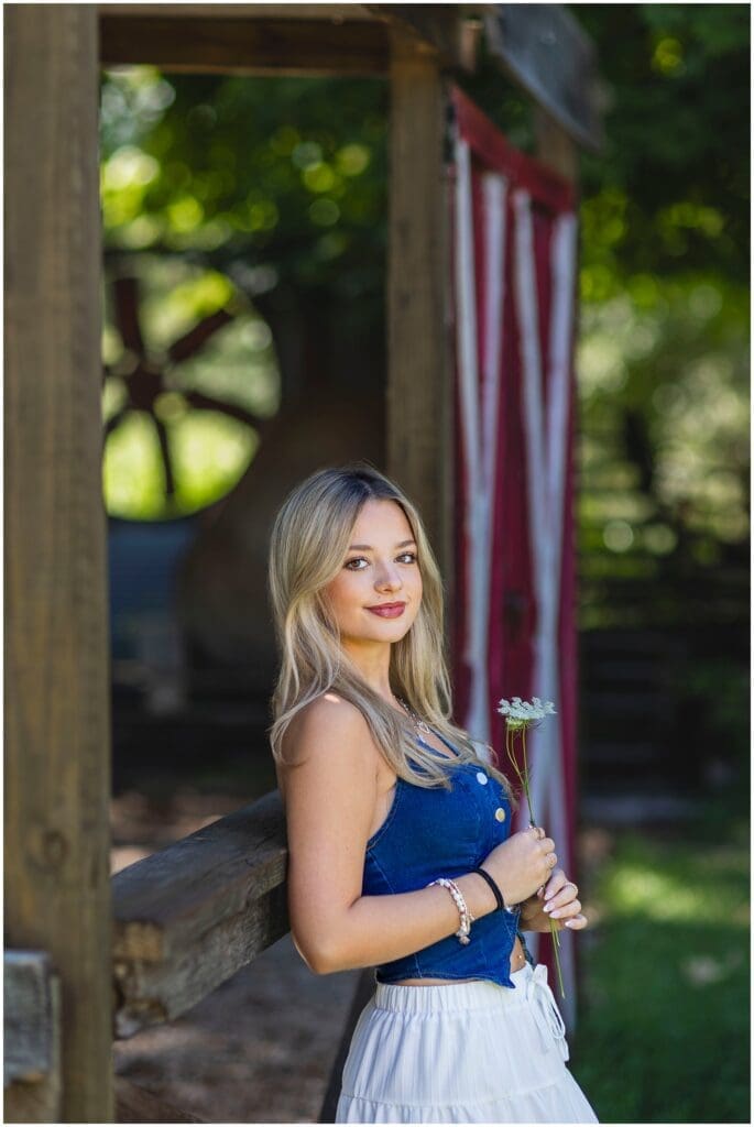 Dreamy Outdoor Senior Pictures in Indianapolis | marciandchristy Senior Photographer
