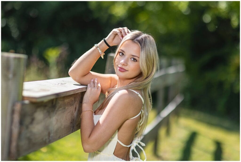 Dreamy Outdoor Senior Pictures in Indianapolis | marciandchristy Senior Photographer